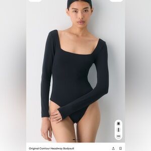 Babaton Contour Square Neck Bodysuit